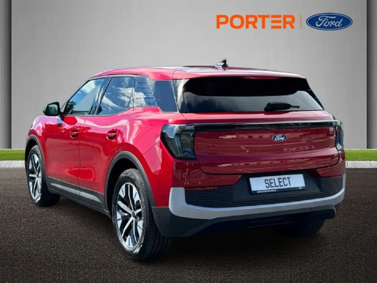 Ford Explorer  UP TO 600KLMS Range  EXT Range EV - Image 3