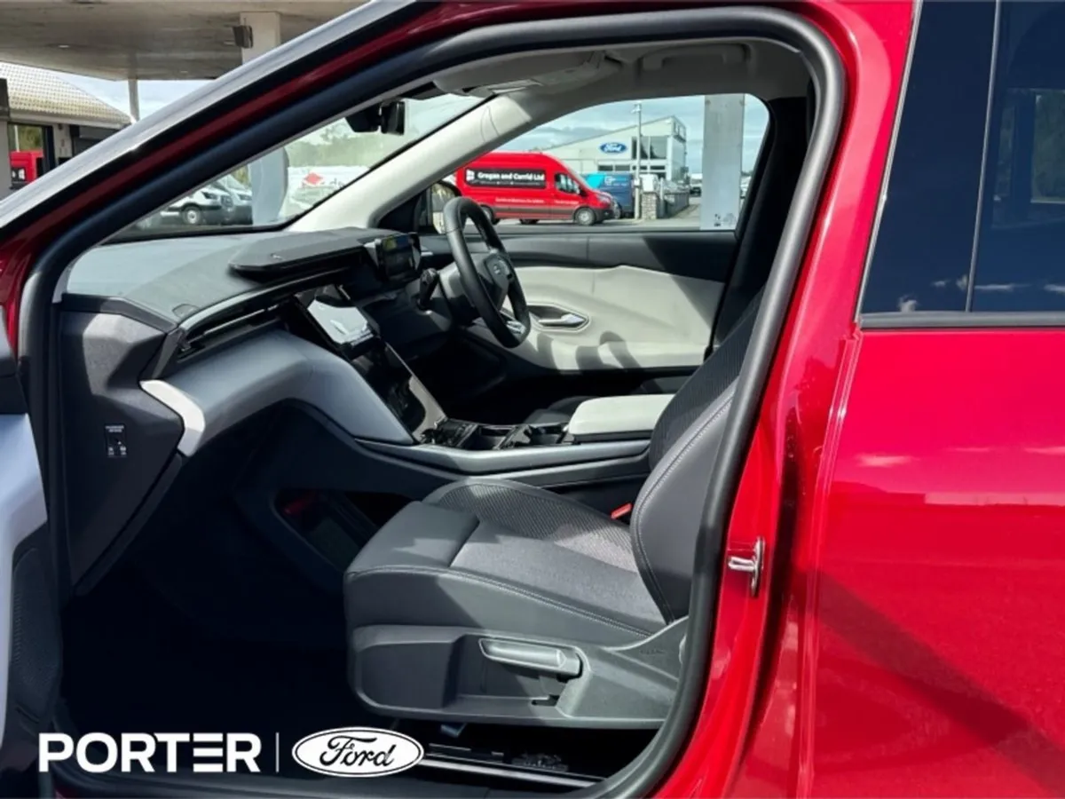 Ford Explorer  UP TO 600KLMS Range  EXT Range EV - Image 4