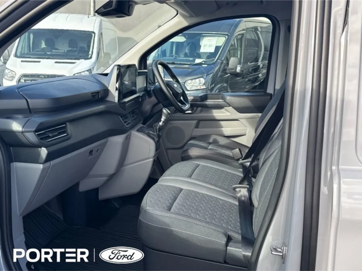 Ford Transit Custom Limited 2.0 TDCI 150PS 300L - Image 4