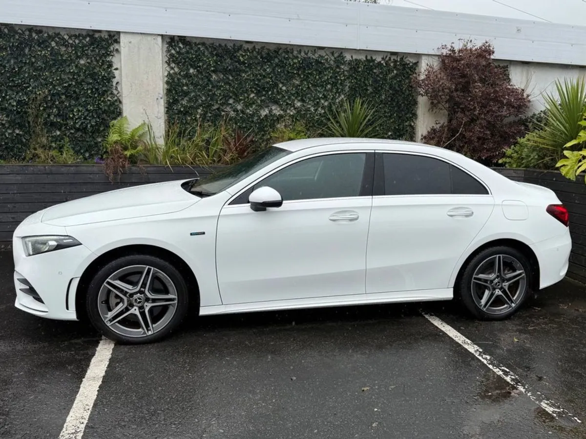 Mercedes-Benz A-Class A250e 1.33 Phev / AMG Line - Image 4