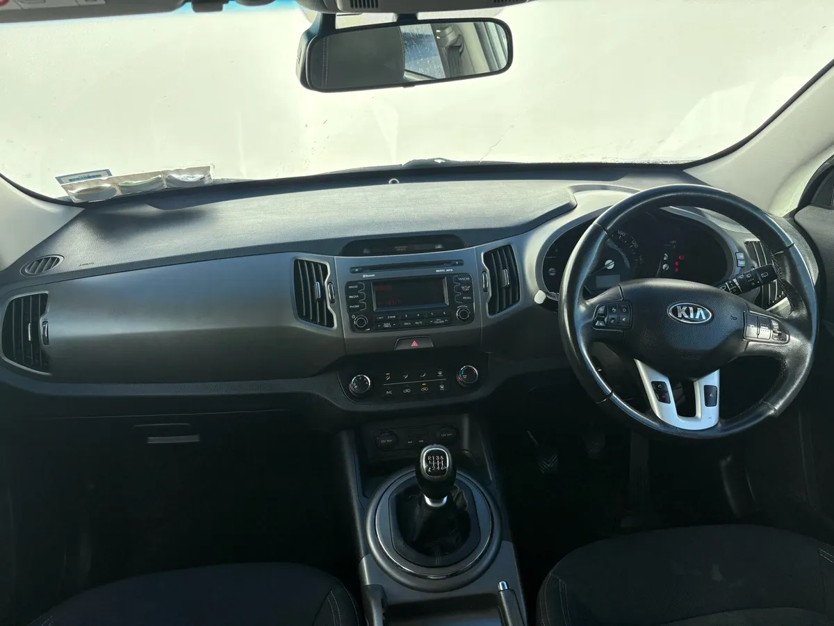 141 Kia sportage 2.0crdi 4wd Nct 11/26 1 owner - Image 2