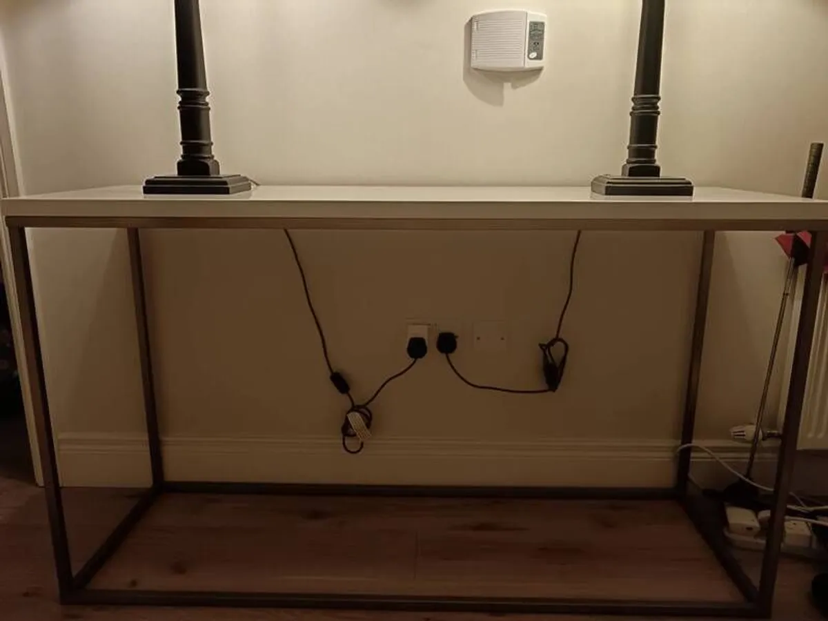 Console Table - Image 4
