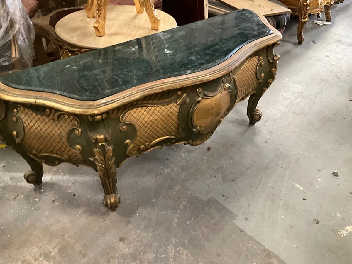 Carved wood gilt console tv table - Image 4