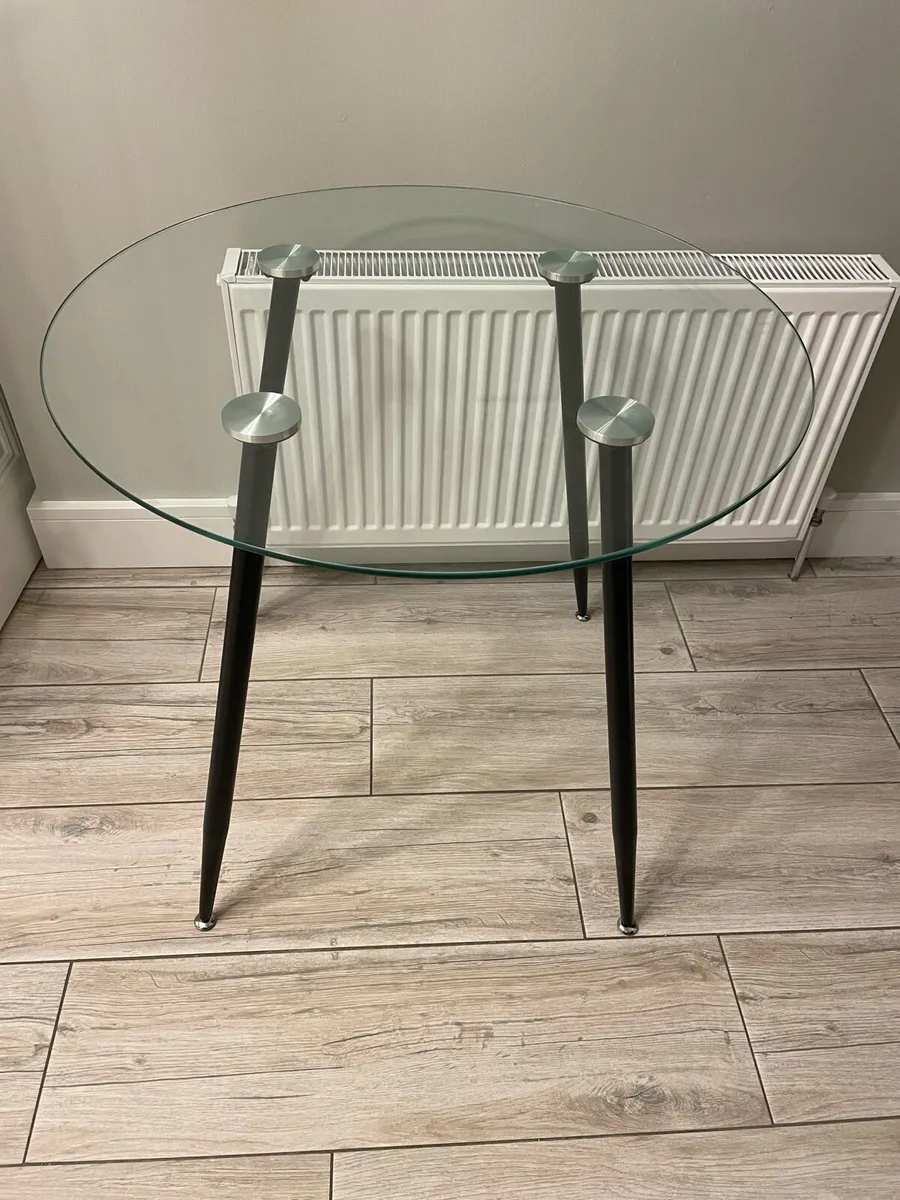 Almandine Round glass table 80cm - Image 1