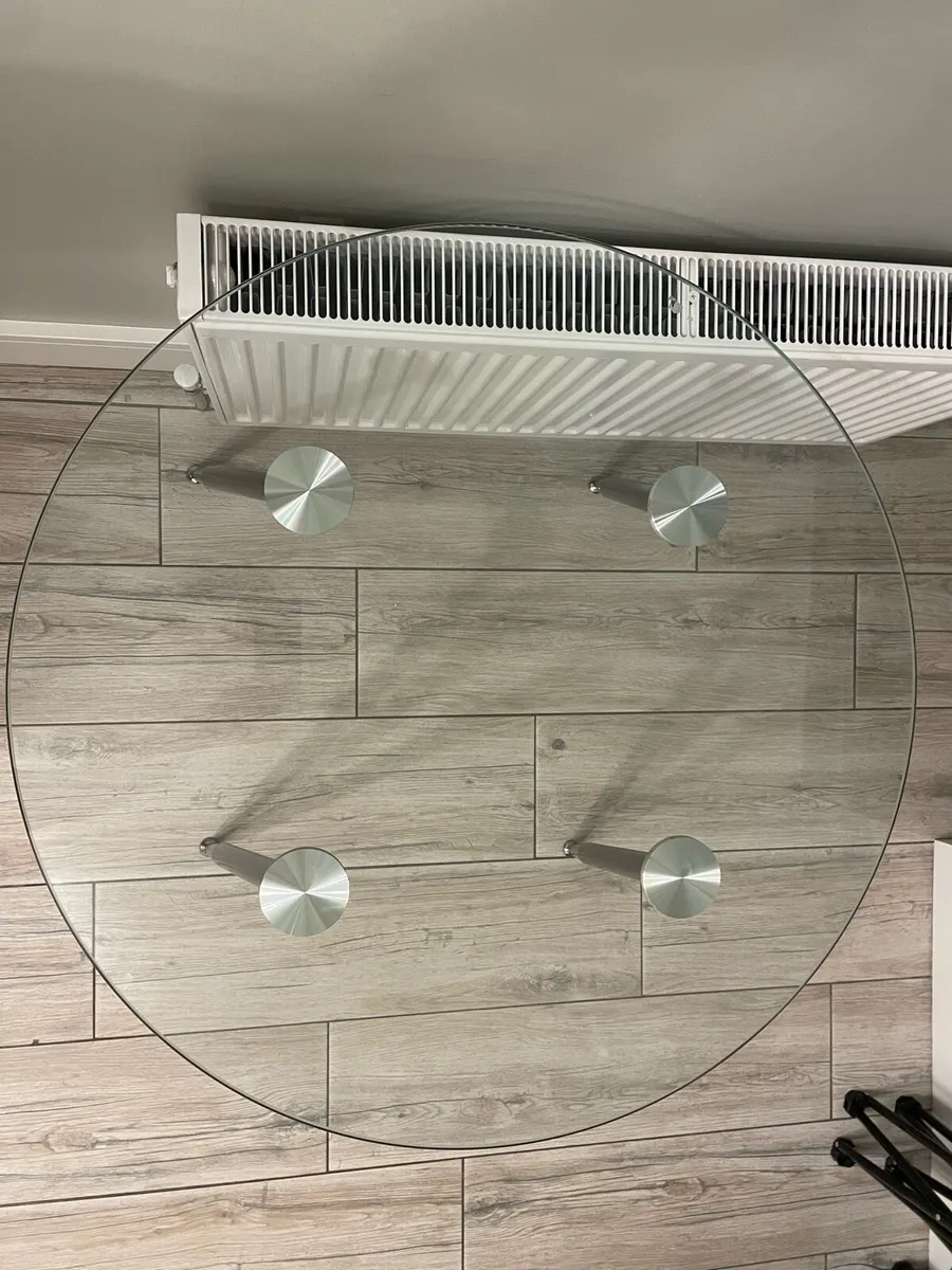 Almandine Round glass table 80cm - Image 2