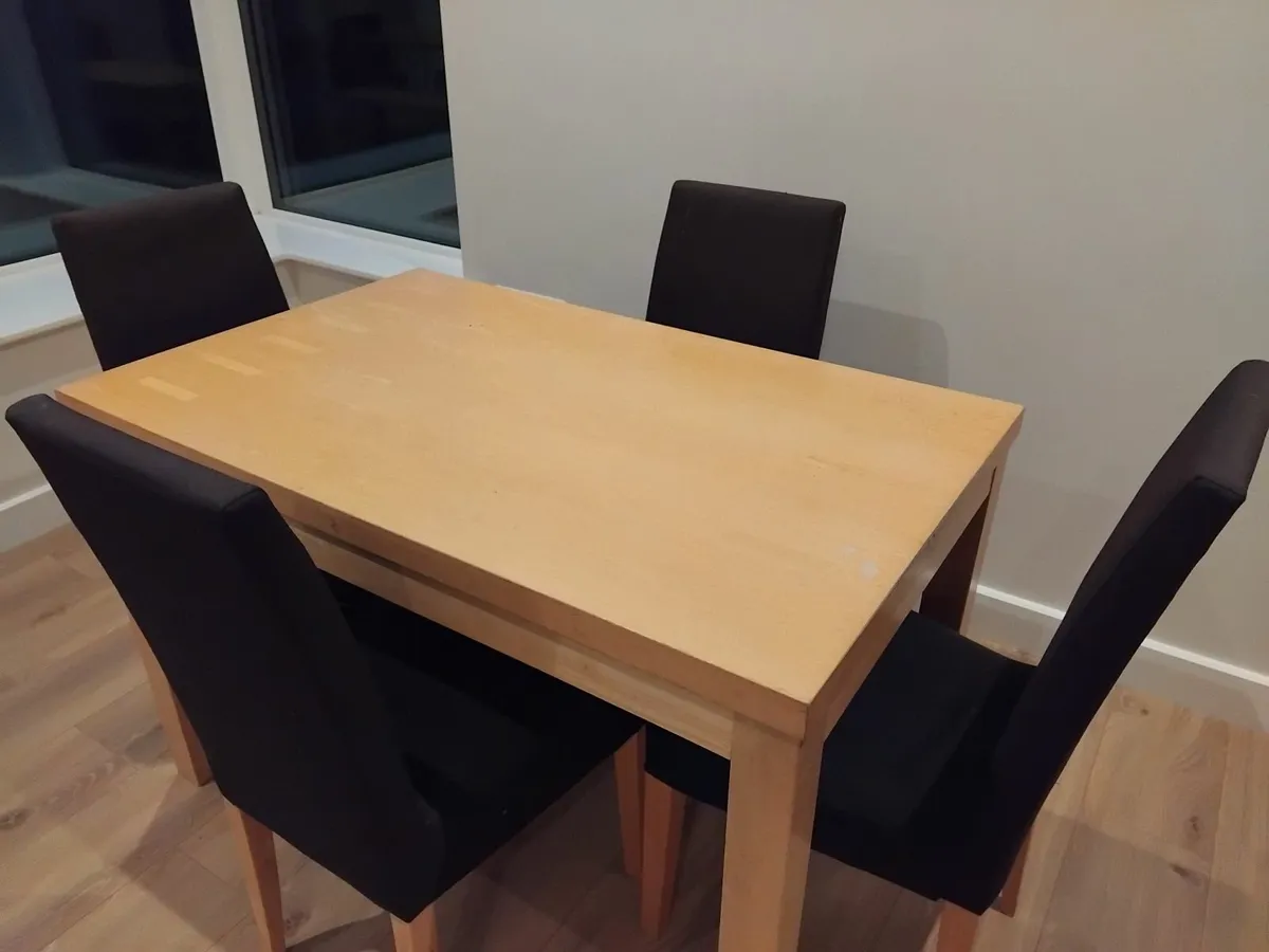 Kitchen table - Image 1