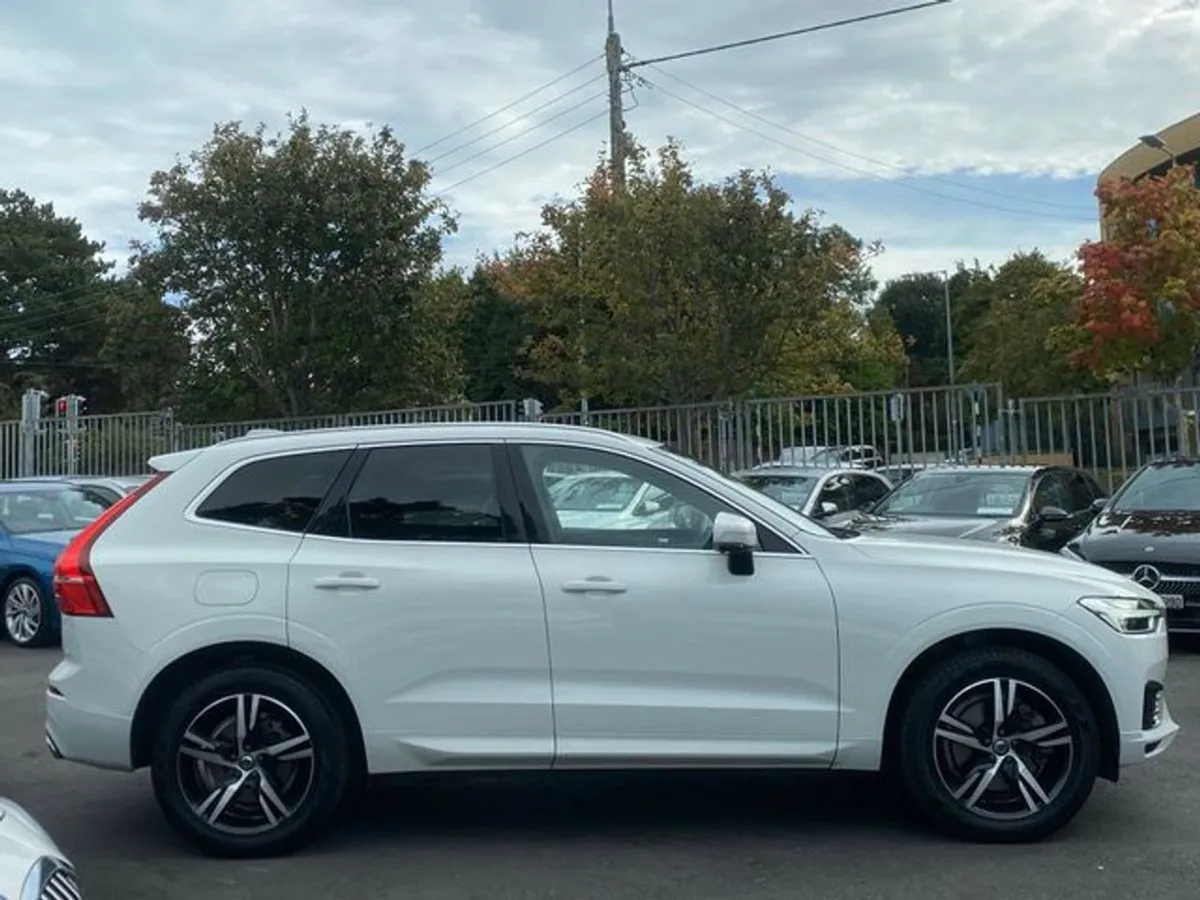 Volvo XC60 R-design T8 Phev Pan Roof - Image 4