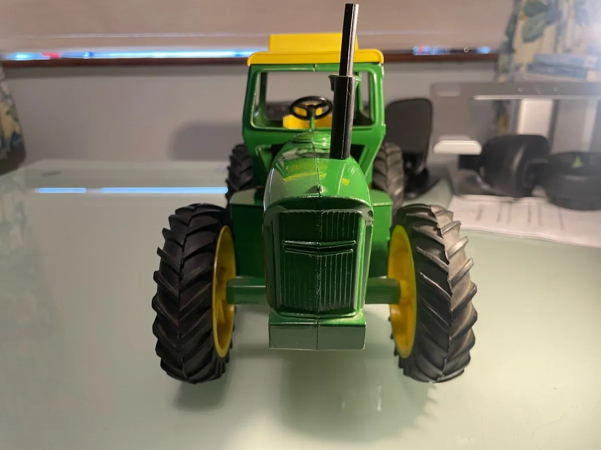 Vintage ERTL John Deere 7520 - Image 2