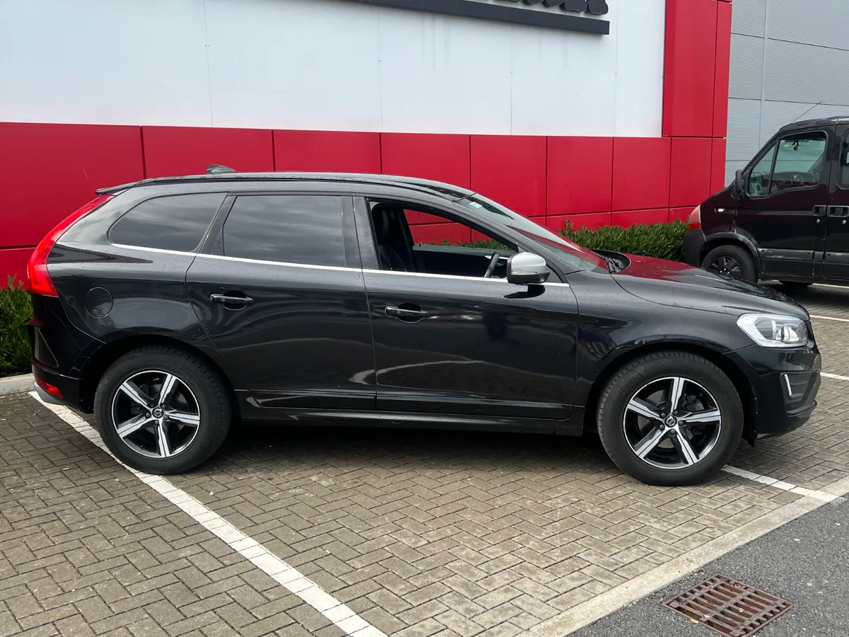 Volvo XC60 2017 R-Design Low Kms - Image 4