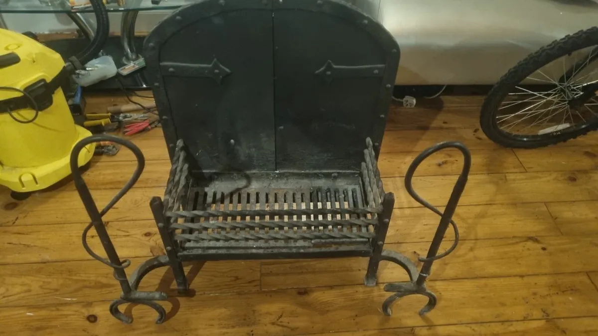An Early 20th Century Iron  Fire Grate - Image 1