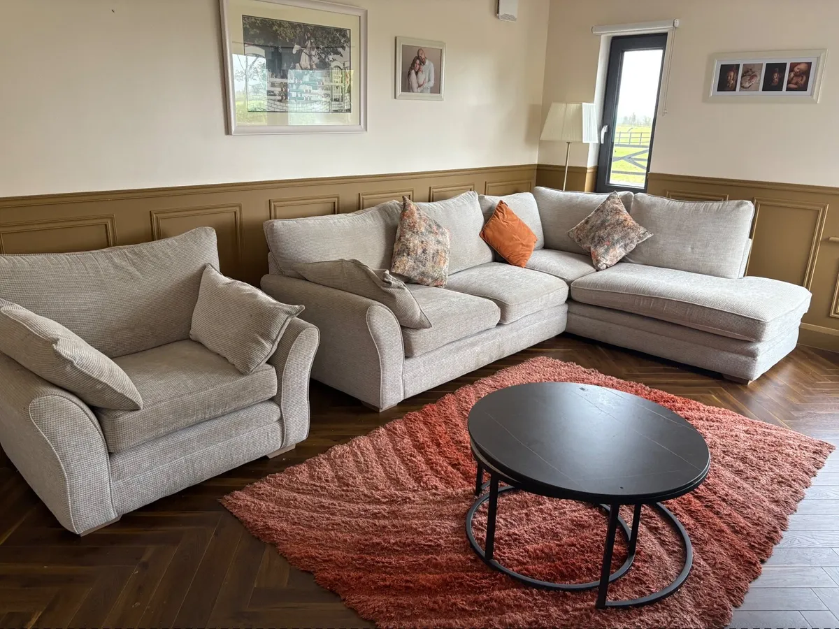 Couch - Image 1