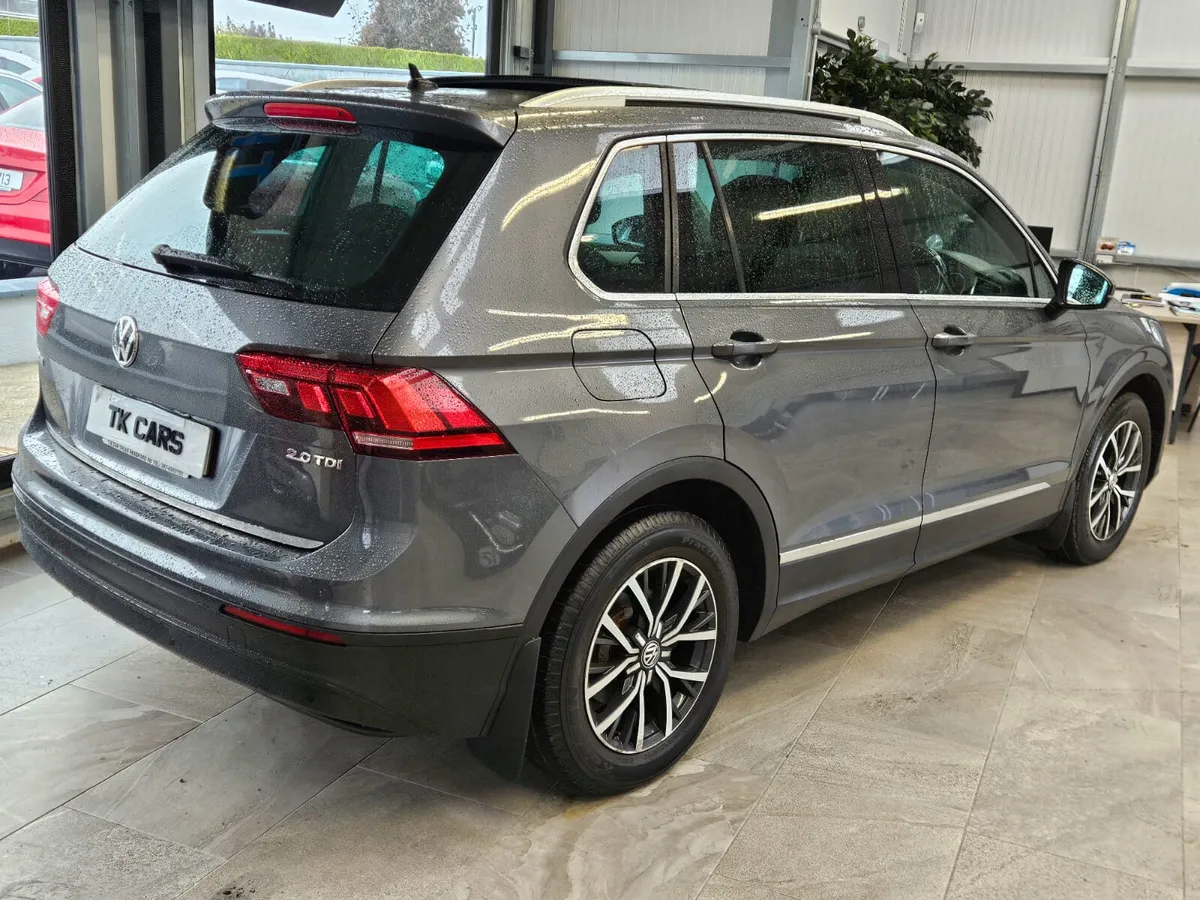 17 VOLKSWAGEN TIGUAN COMFORTLINE PLUS - Image 4