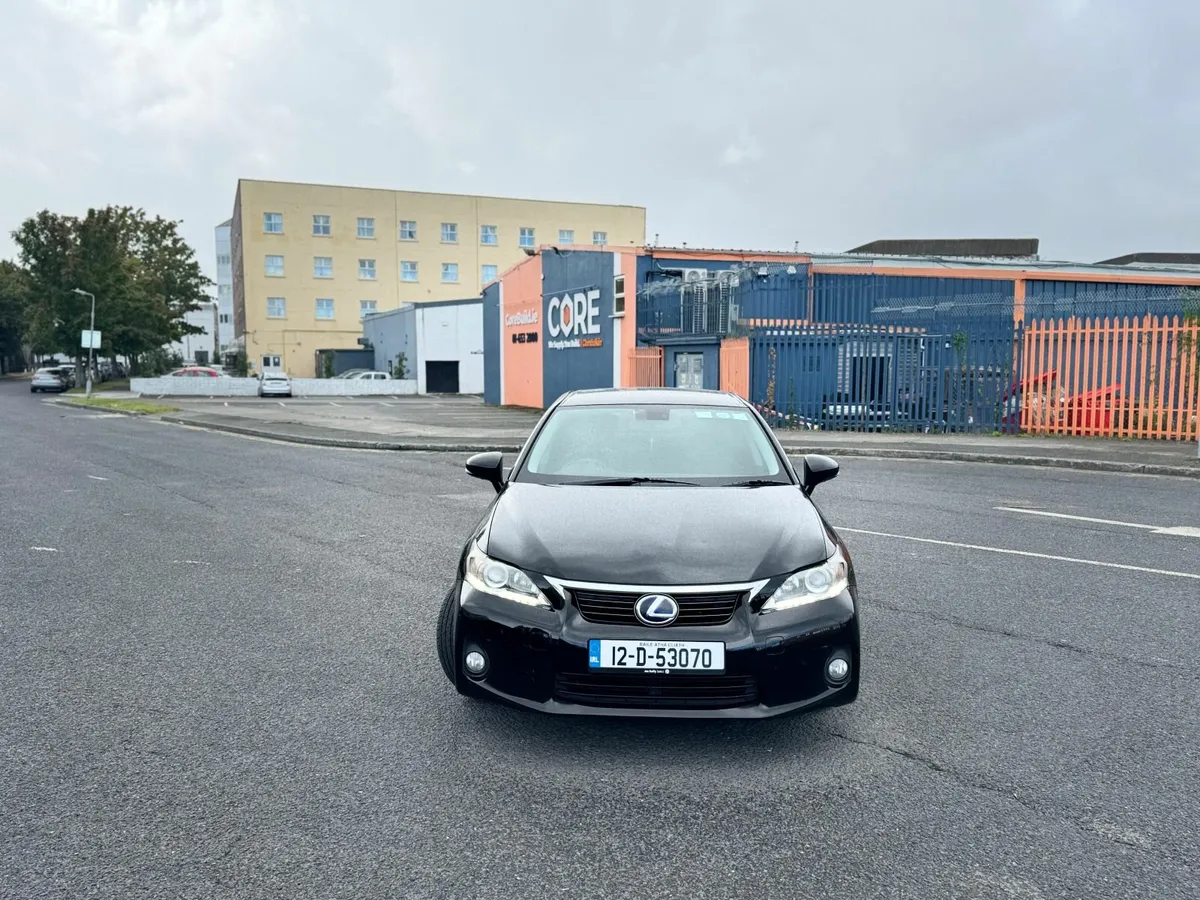 Lexus CT 2012 - Image 2