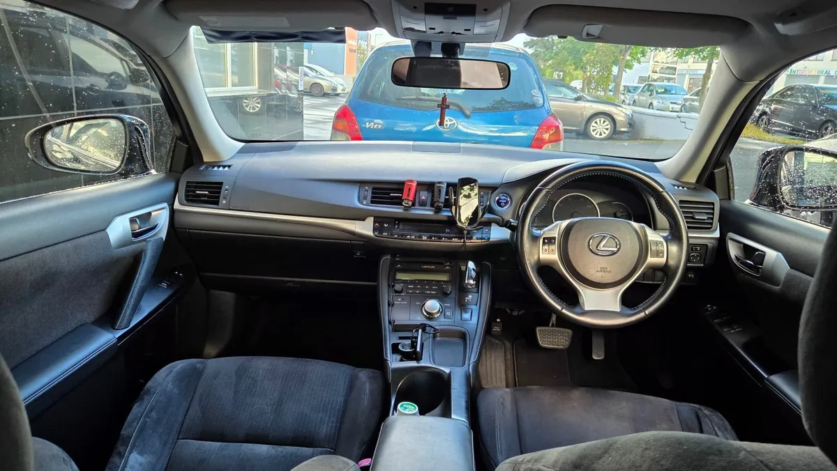 Lexus CT 2012 - Image 4