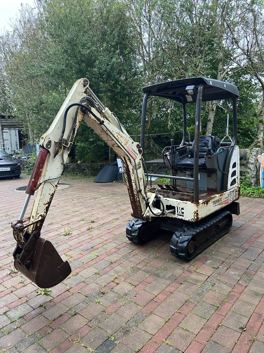 Mini digger - Image 1