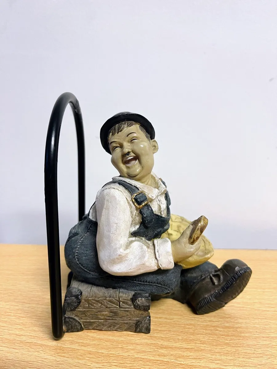 Vintage Laurel and Hardy figurines - Image 2