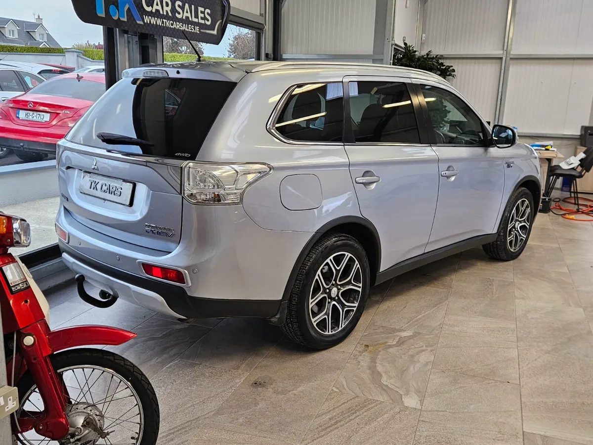 16 MITSUBISHI OUTLANDER INTENSE + - Image 3