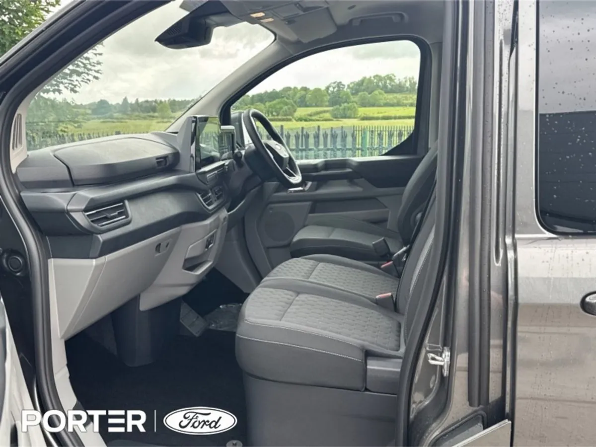 Ford Transit Custom  6 Seats phev limited double - Image 4