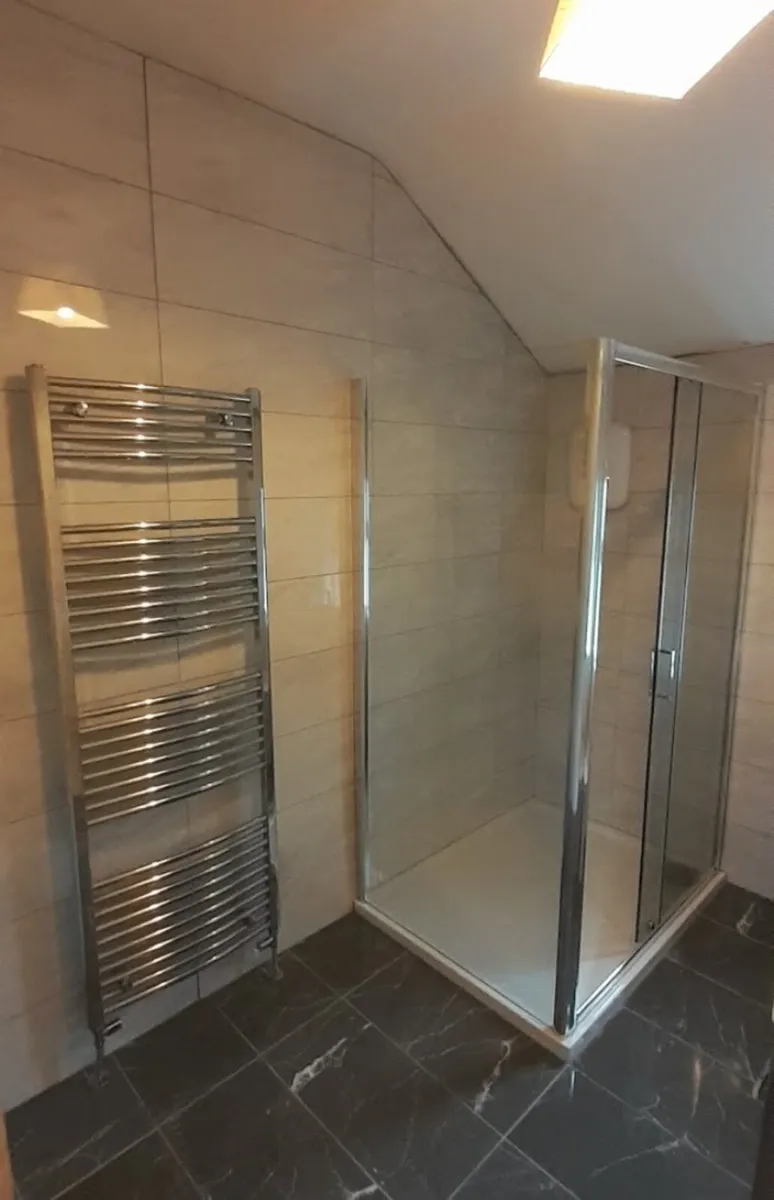 Tiler and plumber available - Image 1