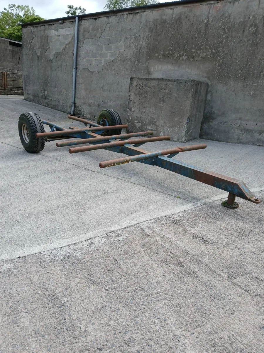 Bale trailer - Image 1