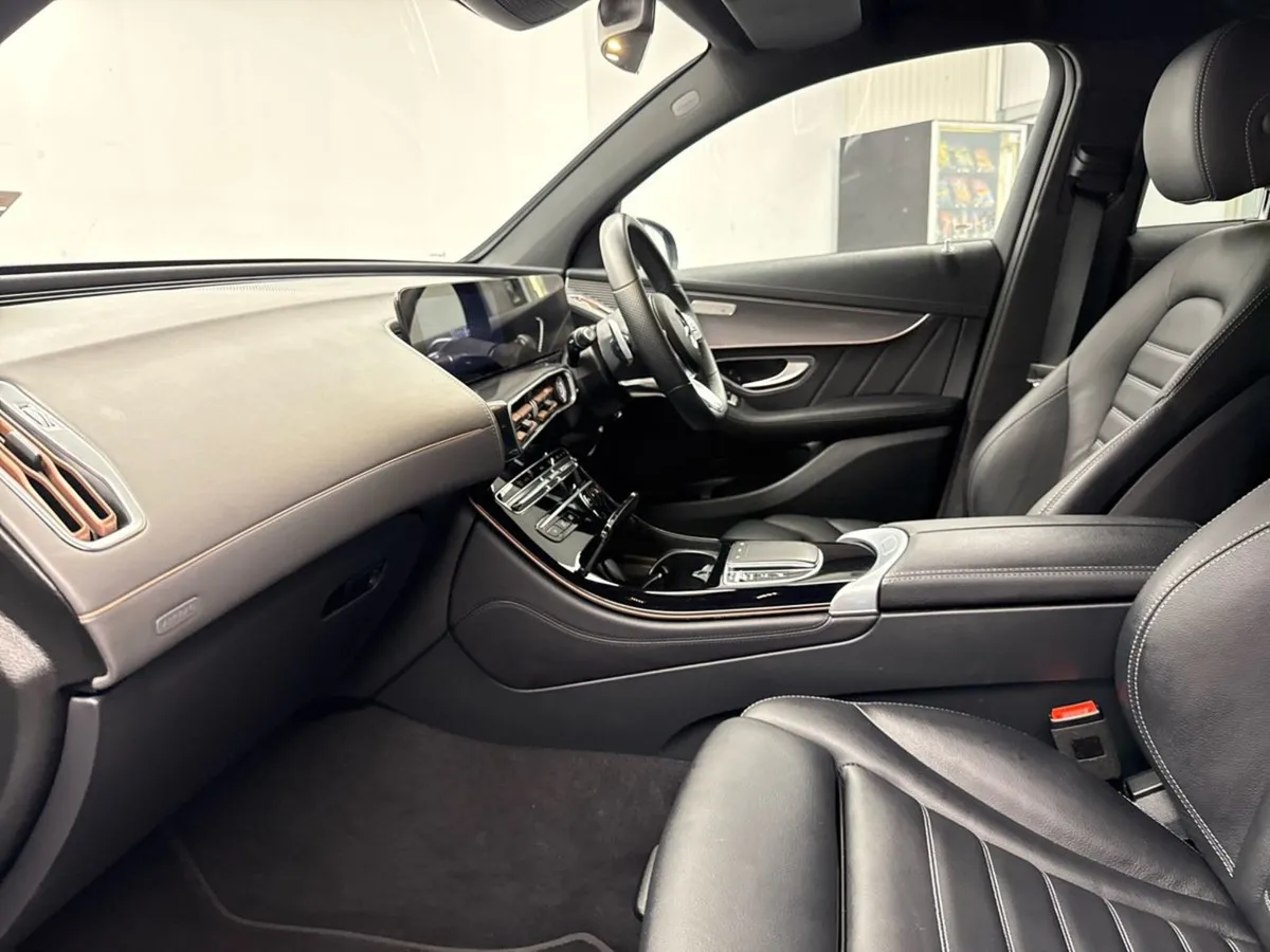 Mercedes-Benz EQC 400 4matic AMG  free Hamper   1 - Image 4