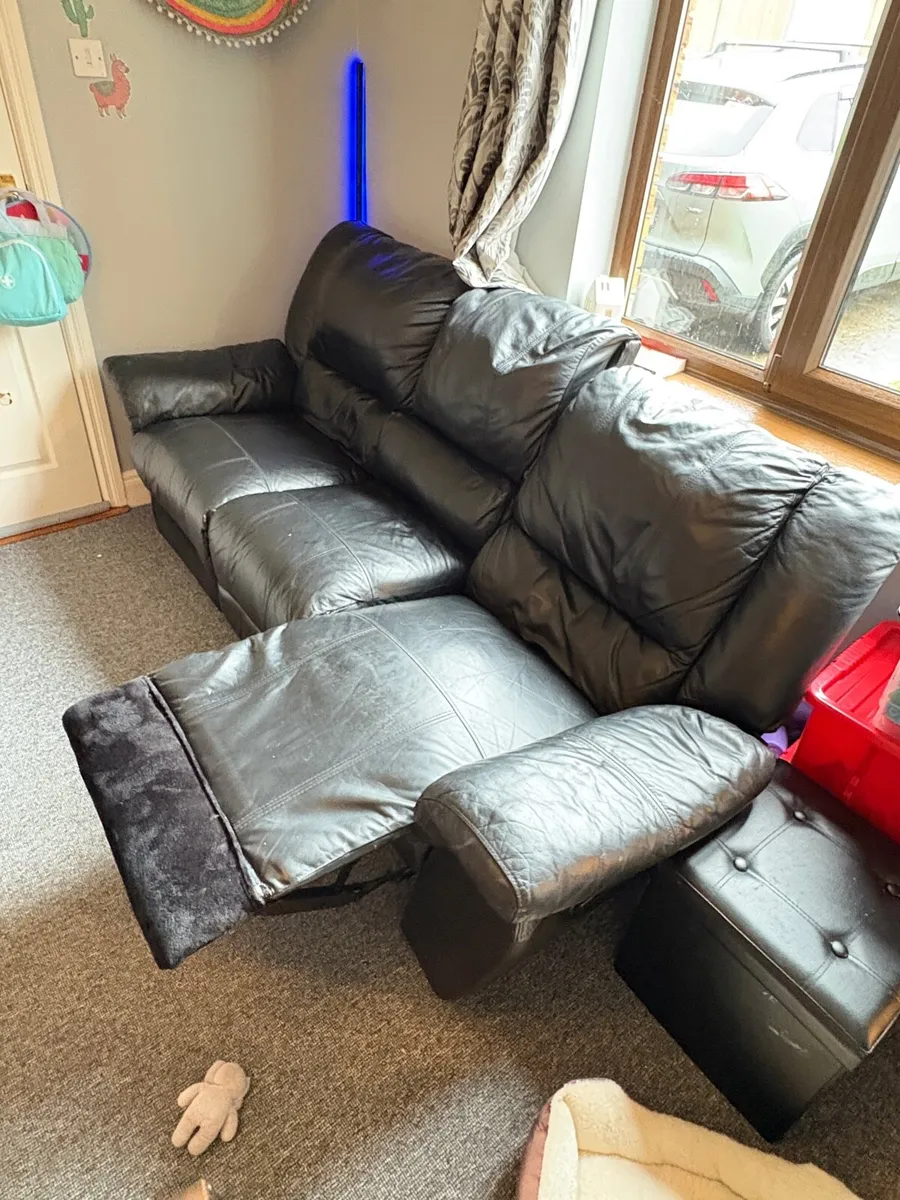 3 seater couch - Image 2
