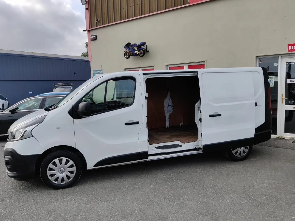 Renault Trafic 212 Long Base 84 k Km 13.750 Vat In - Image 4