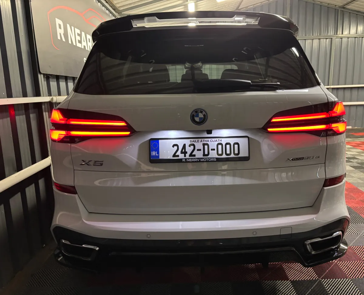 2024 242 BMW X5 50e M-Sport Plus - Image 2