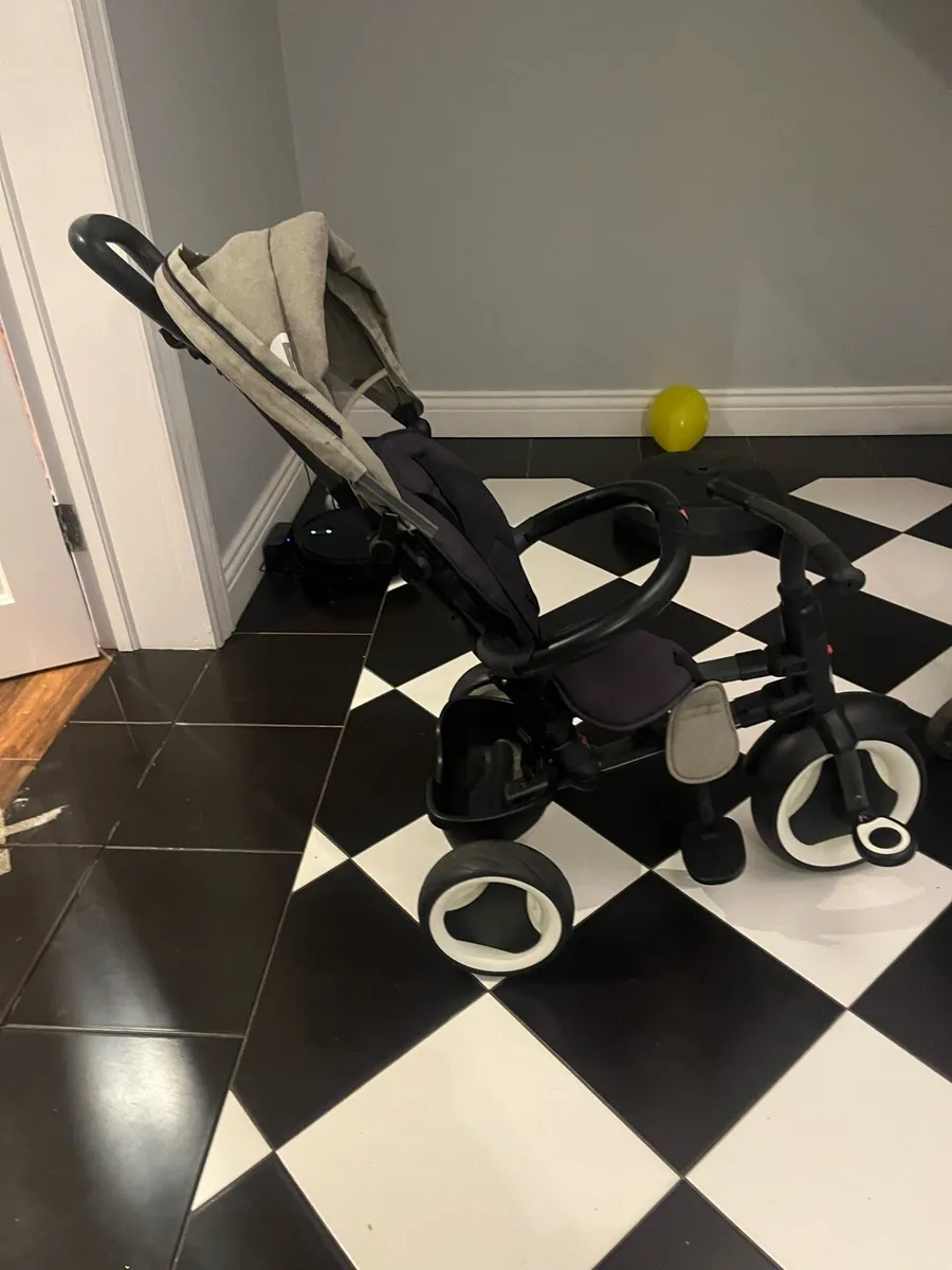Buggy, tricycle, stair gate - Image 2