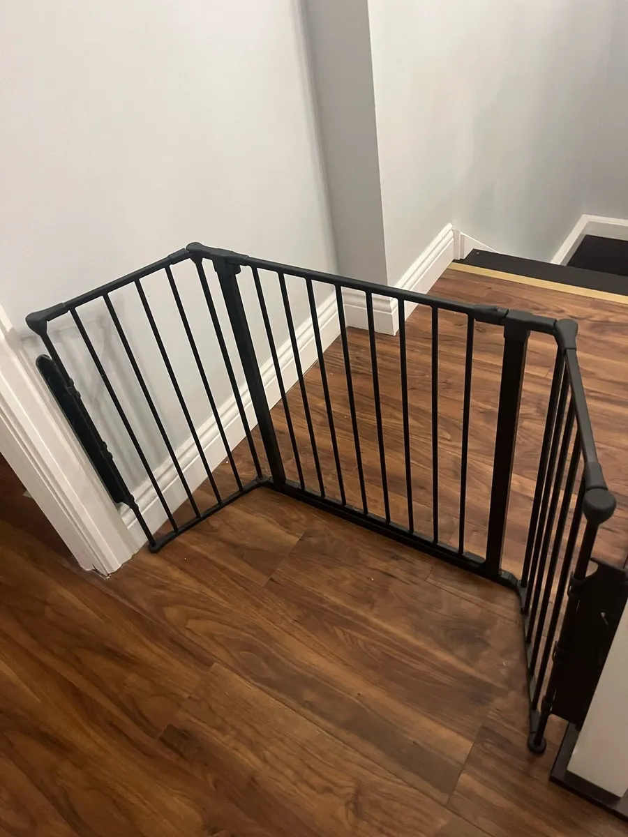 Buggy, tricycle, stair gate - Image 3