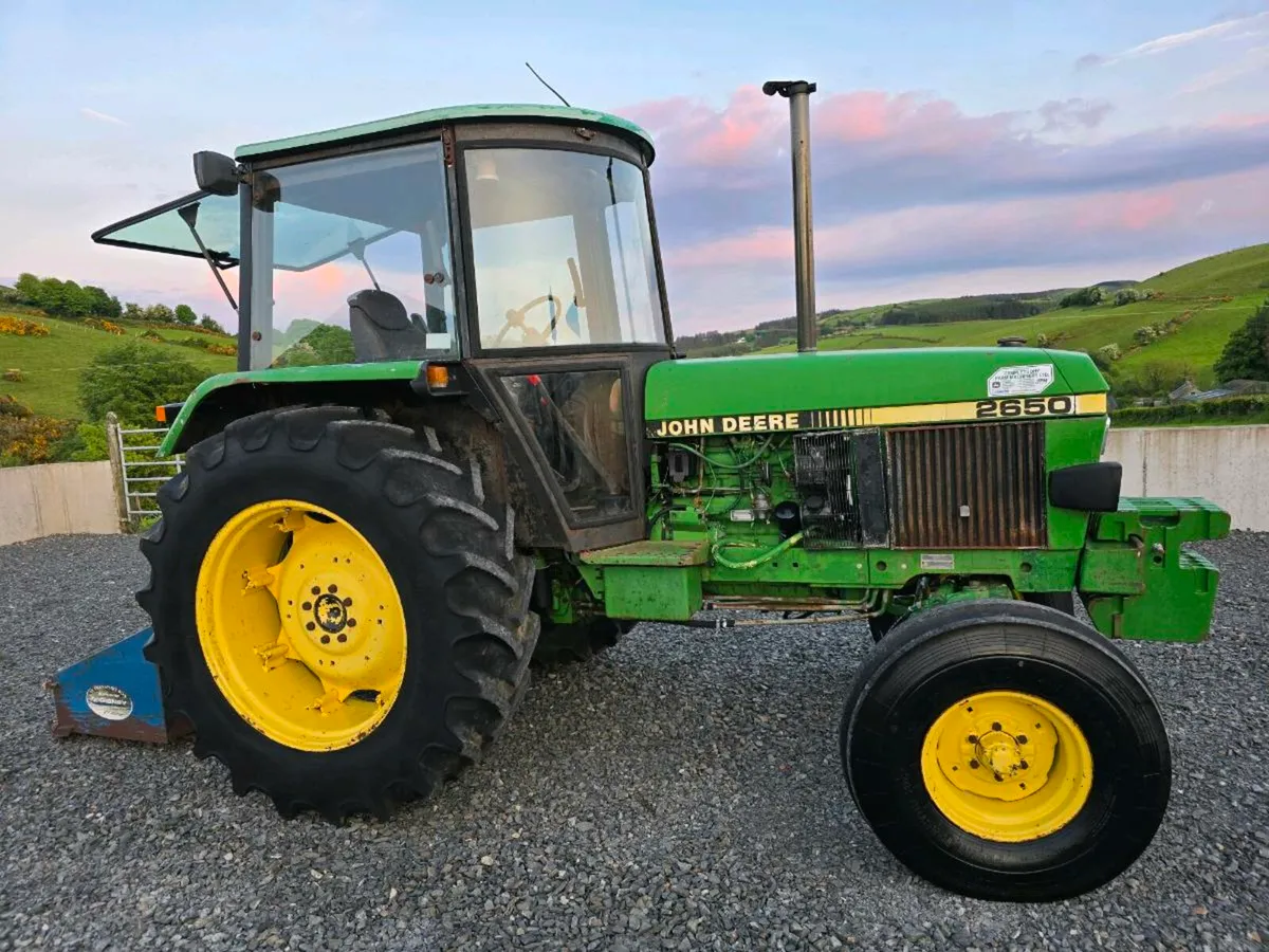 JOHN DEERE 2650 - Image 1
