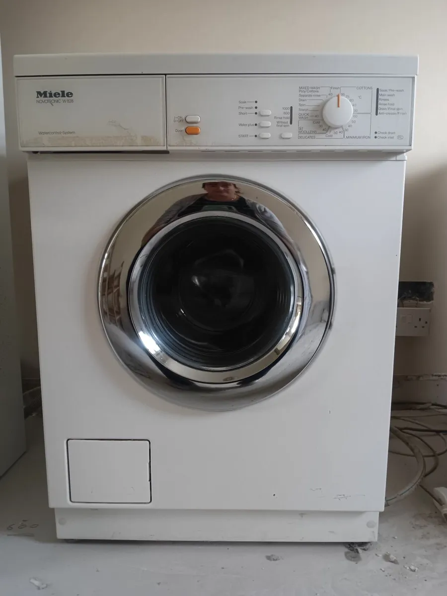 Washing machine - Image 1