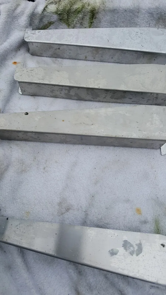 Steel brackets - Image 4
