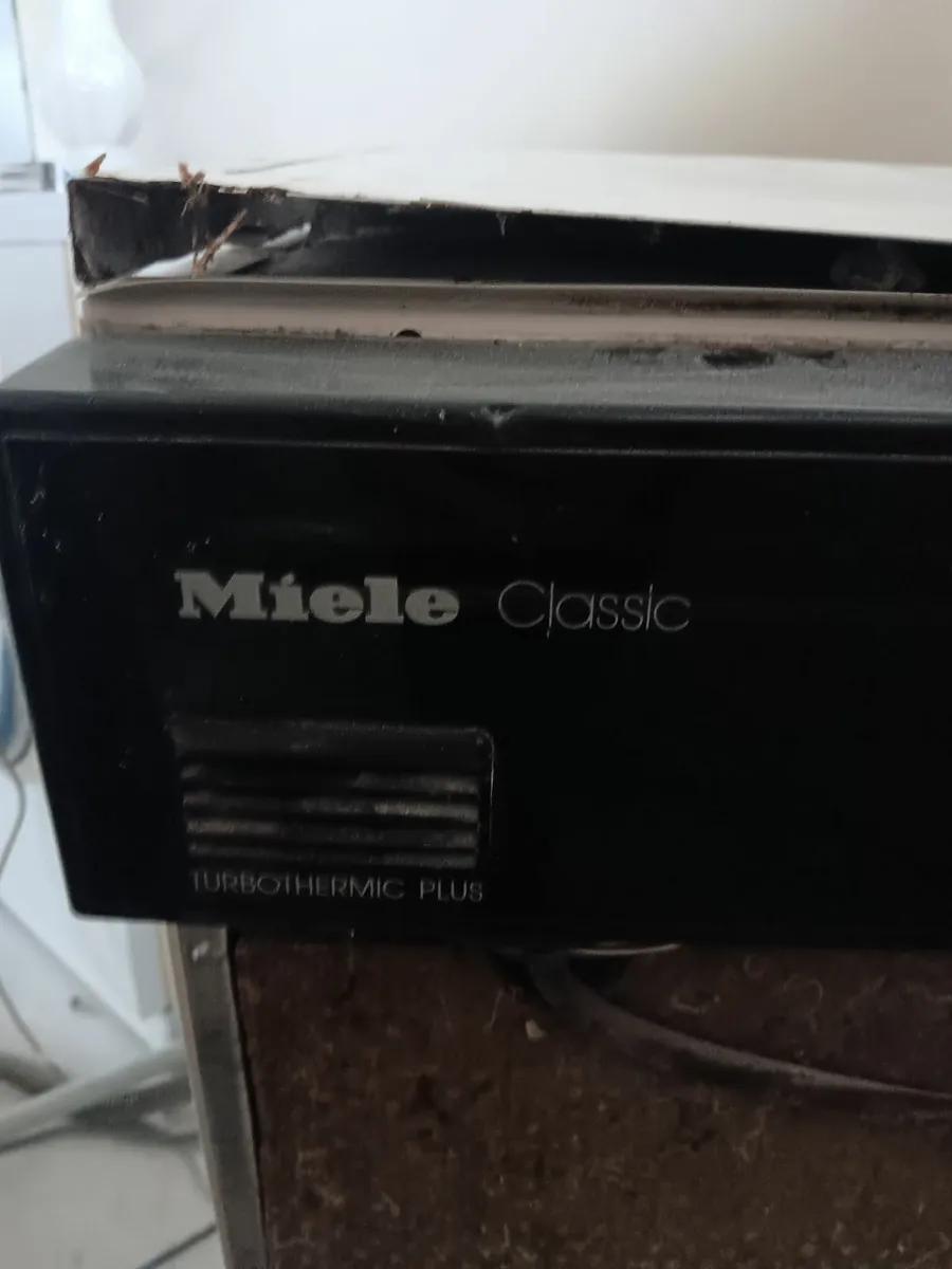 Dishwasher - Image 1