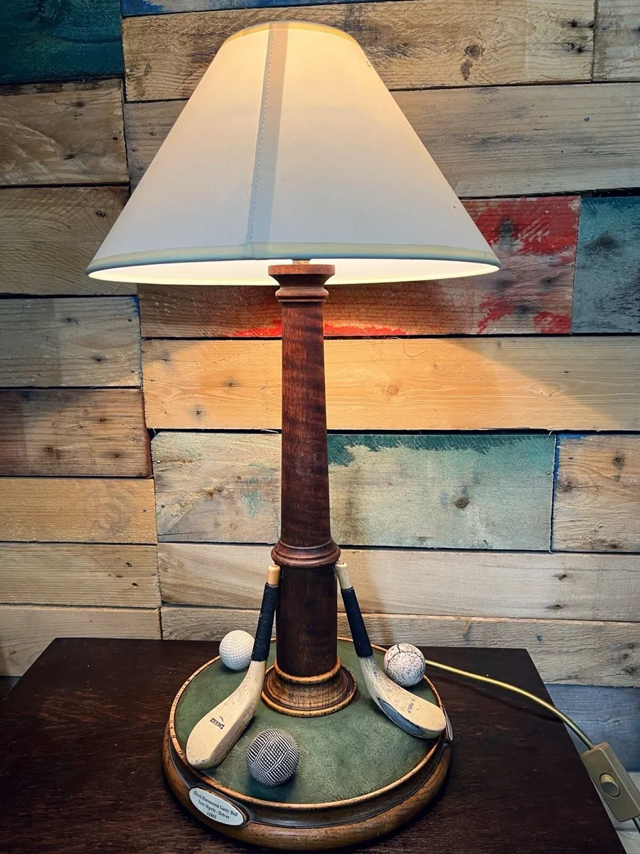 Vintage golfing theme lamp - Image 1