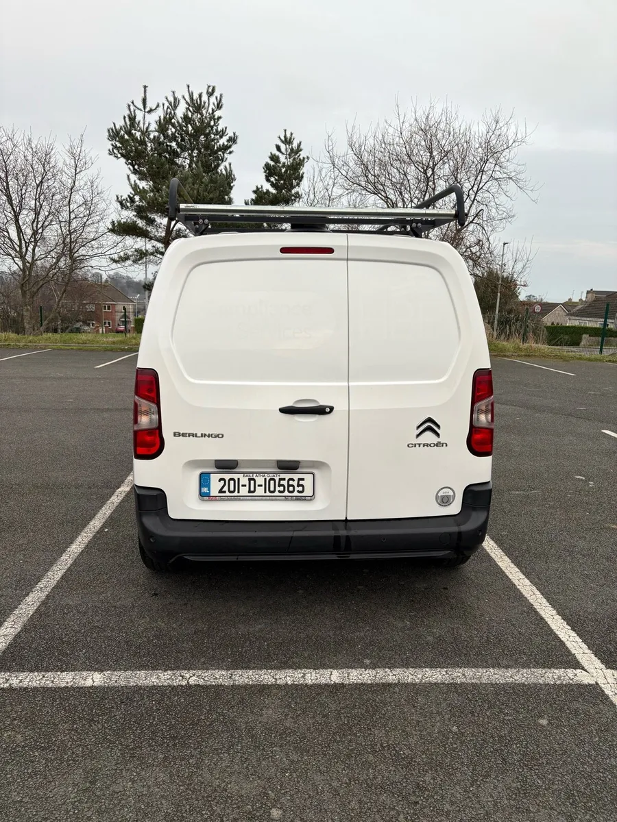 2021 Citroen Berlingo - Image 2