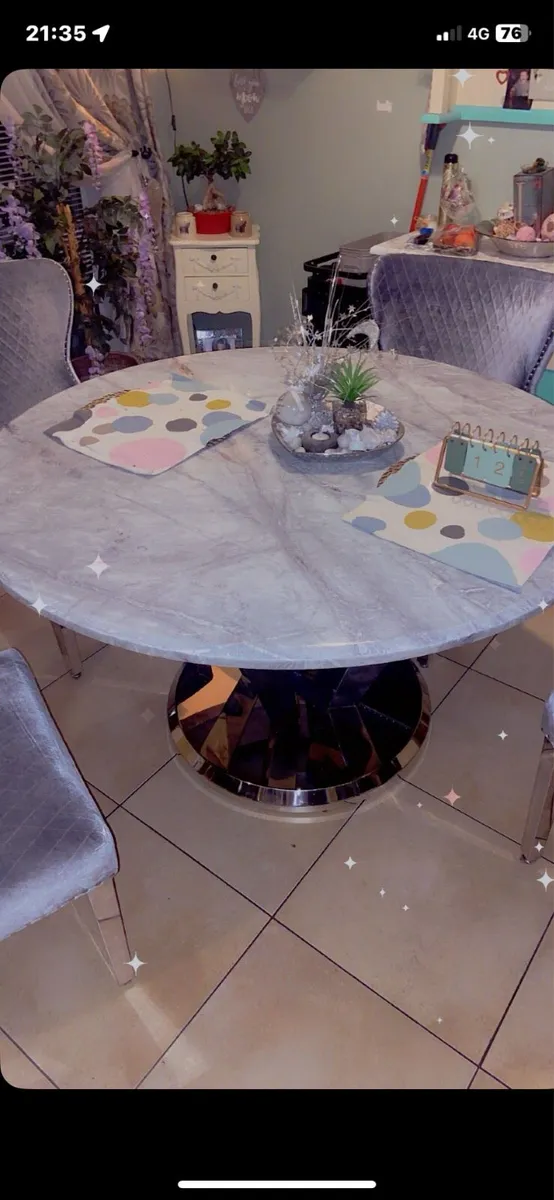 Marble table and 4 chairs - Image 3