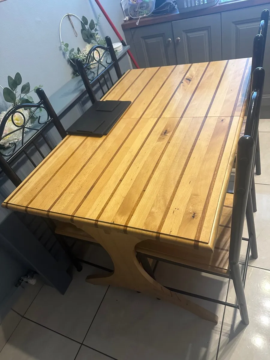 Table & Chairs - Image 1