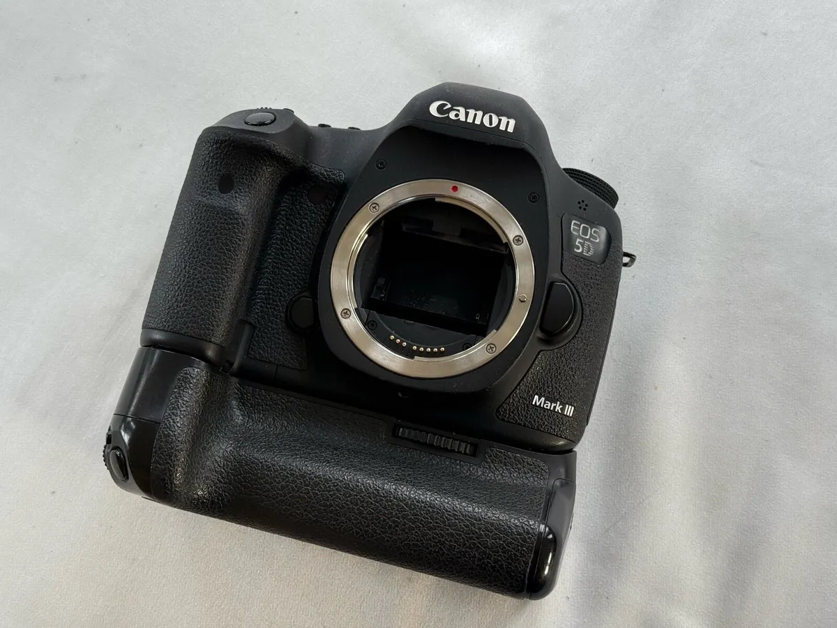 Canon 5D Mark3 - Image 1