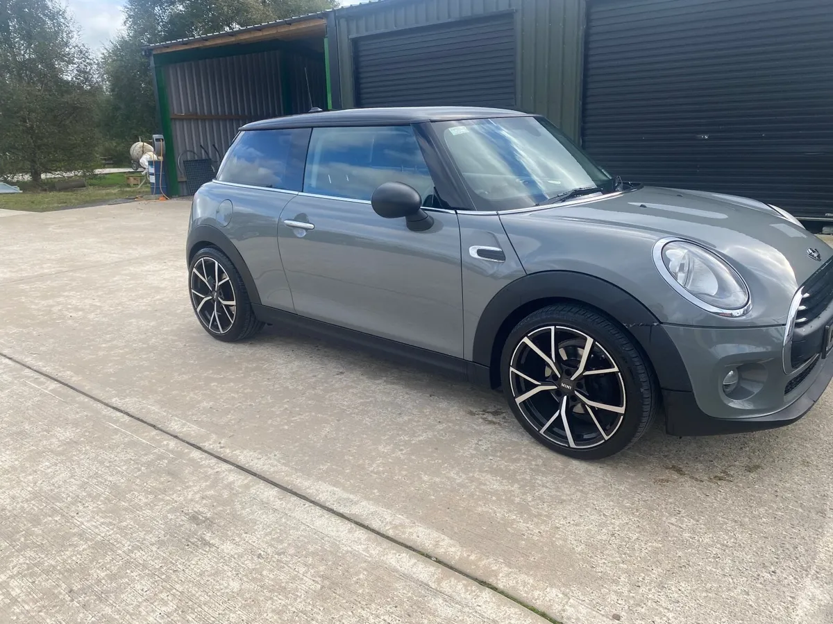 Sporty Mini One 2014 - Image 2
