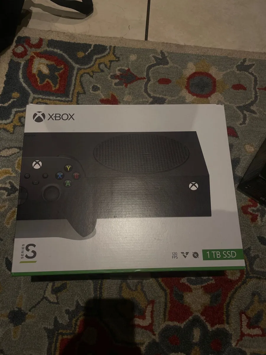 XBOX series s carbon black bundle - Image 3