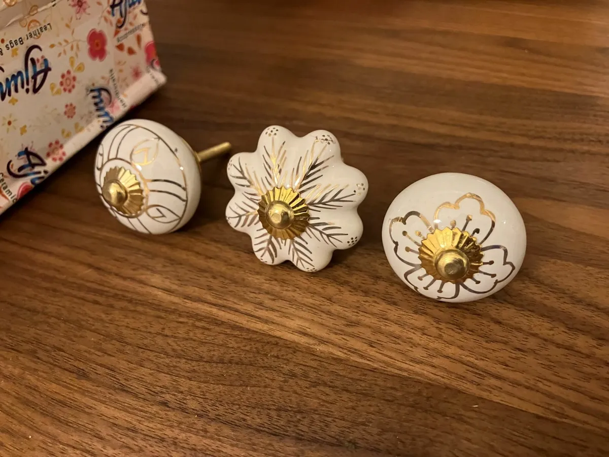 20 Cabinet/Drawer Pulls - Image 2