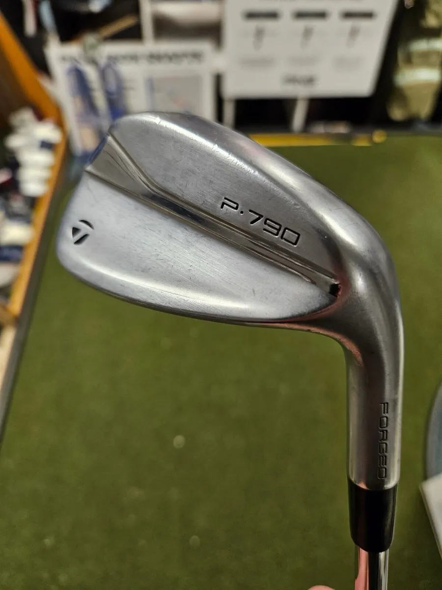 Taylormade Forged P-790 Irons - Image 4