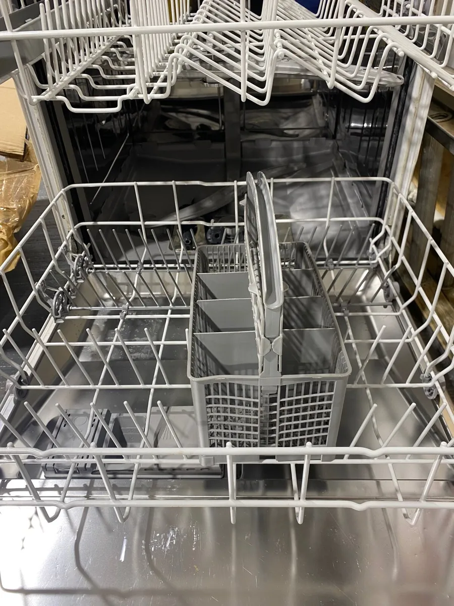 Dishwasher - Image 2