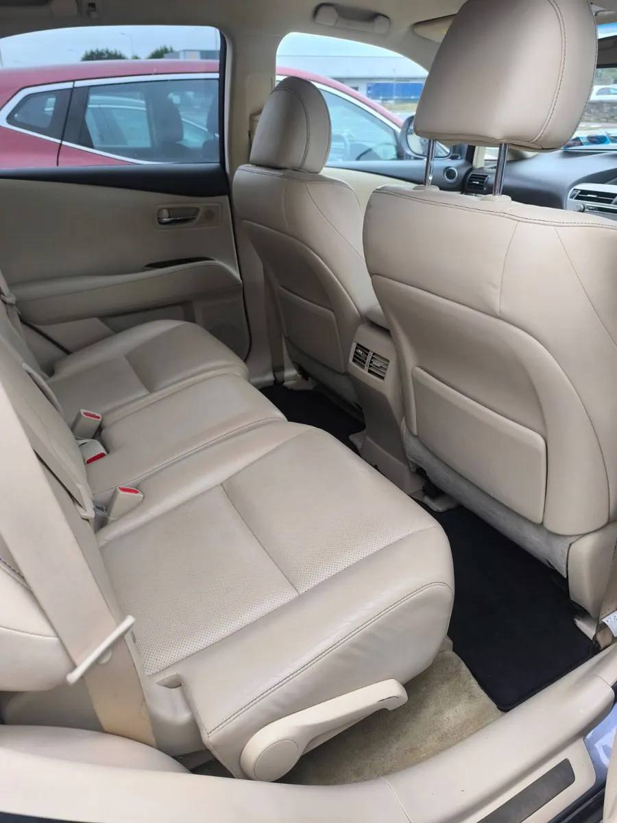 151 Lexus RX - Image 4
