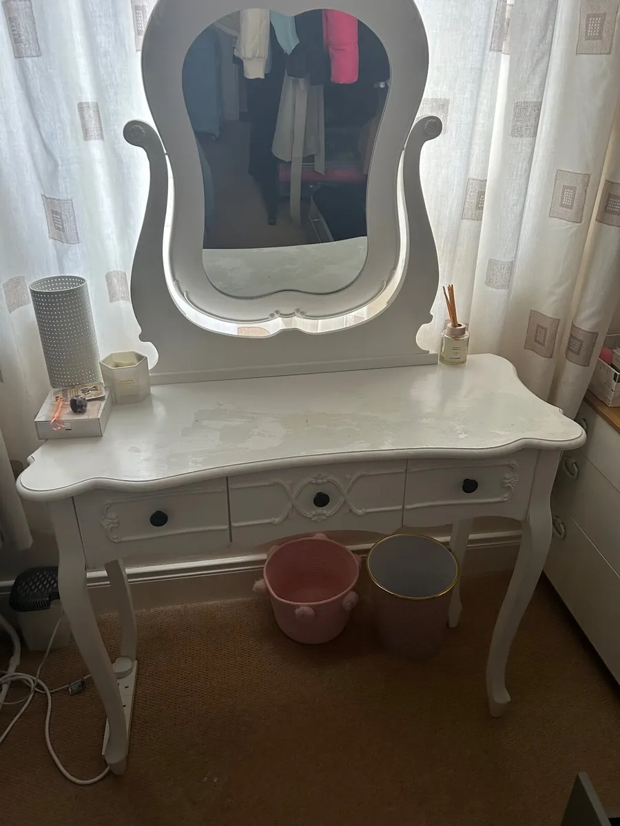 Dressing Table & 2 Lockers - Image 1