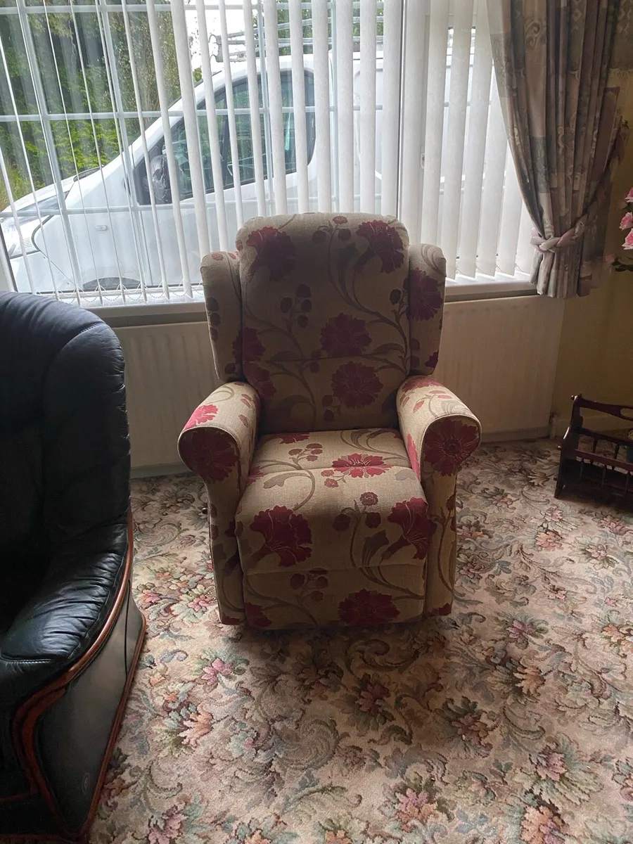 Recliner chair