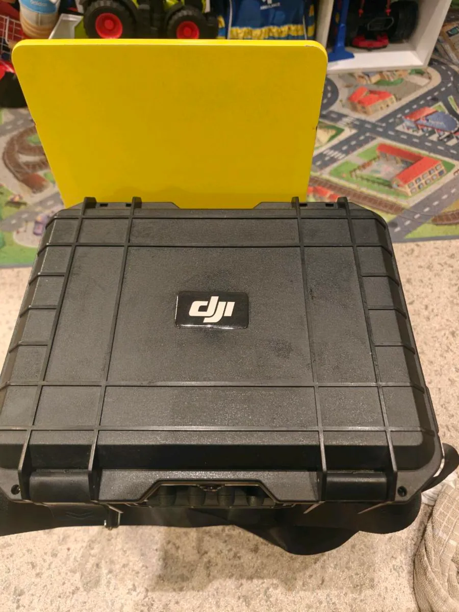 DJI mini 4 pro like new - Image 2