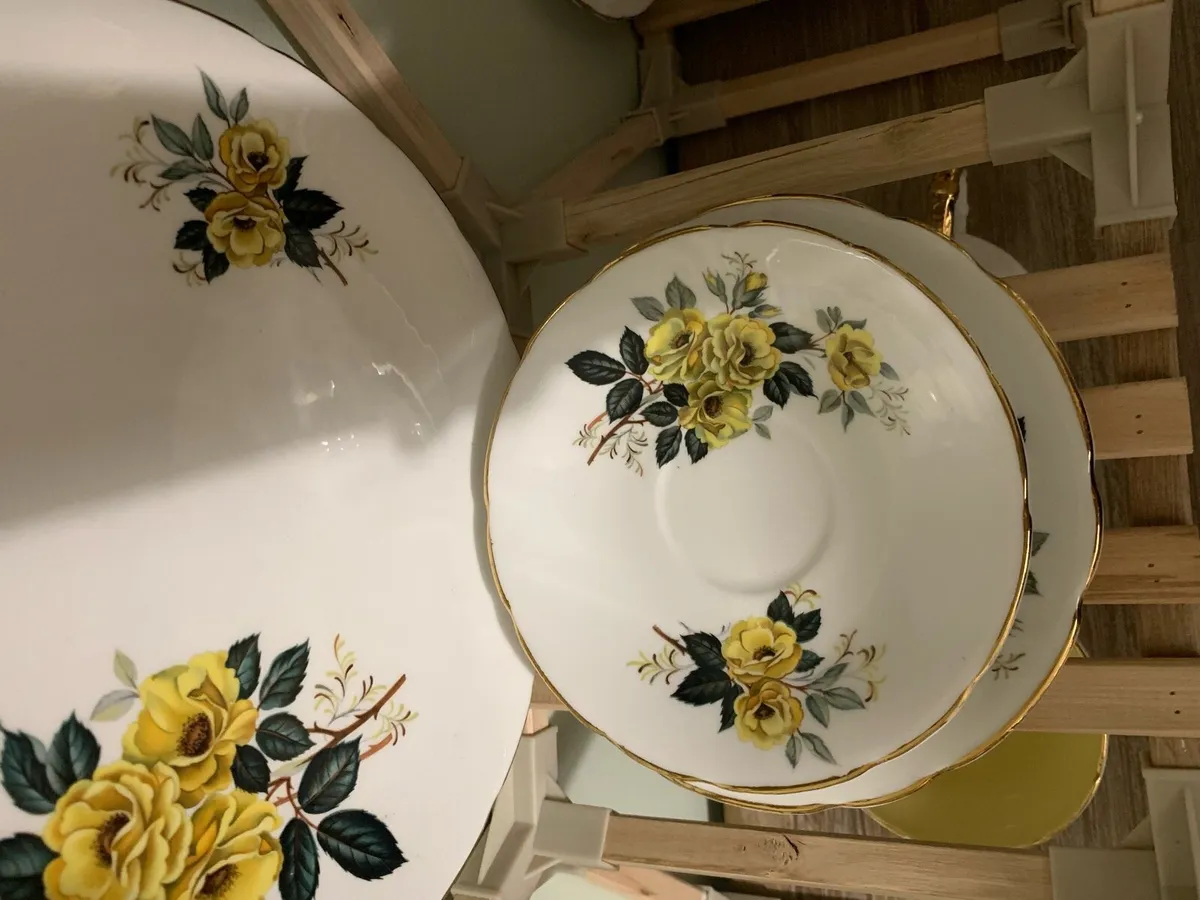 21 Piece Tudor China Tea Set - Image 3