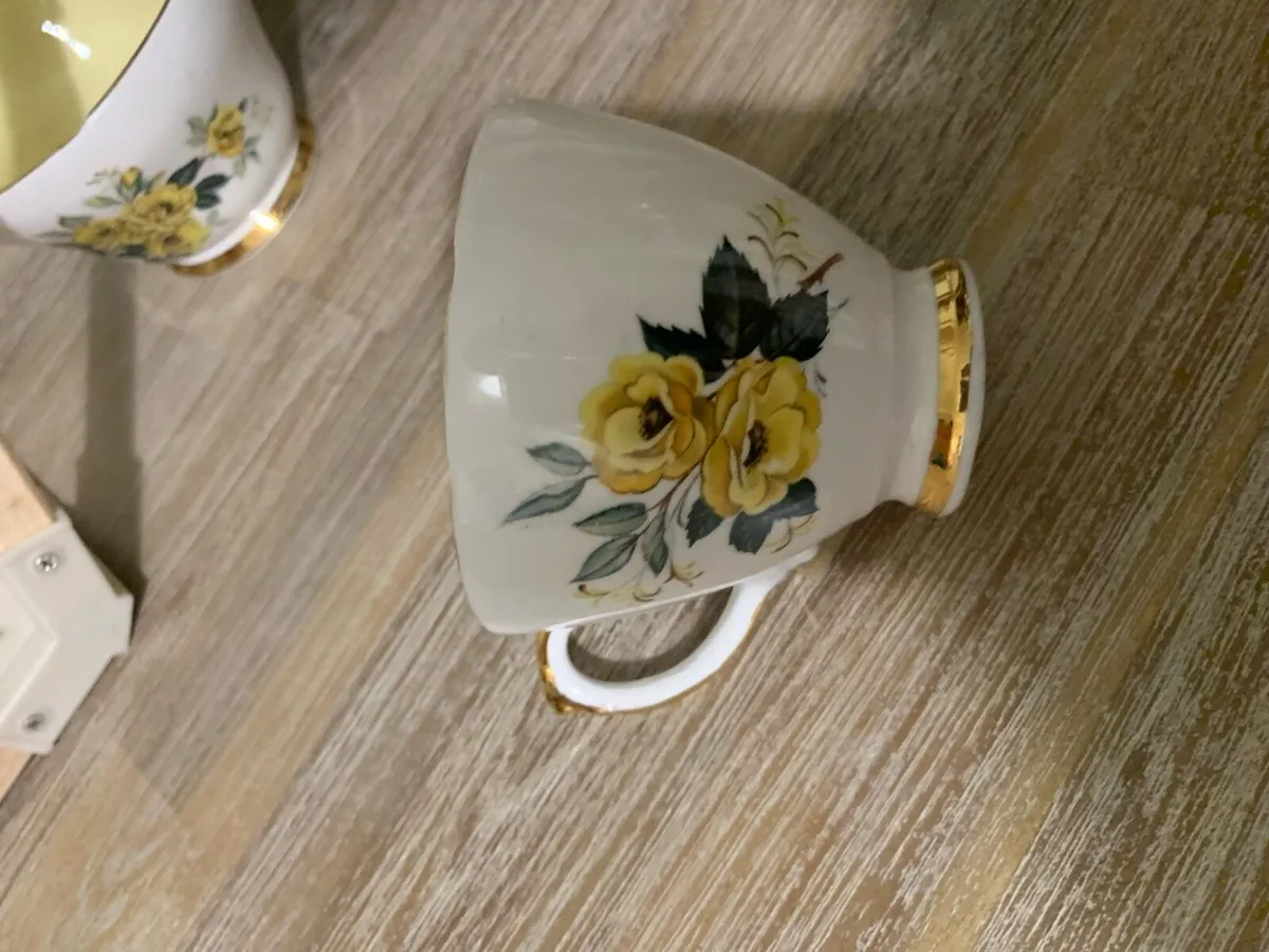 21 Piece Tudor China Tea Set - Image 4